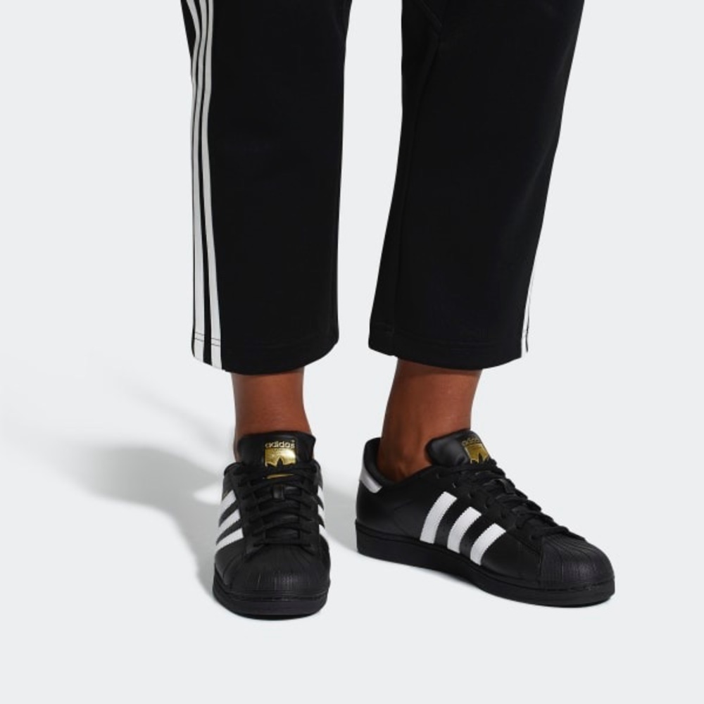 Black Adidas Superstar